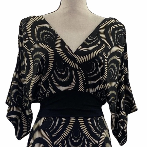 ROULETTE Geometric Boxy Midi Sheath Dress - Picture 2 of 10